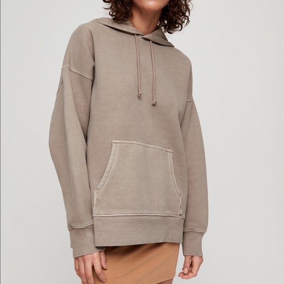 ✨TNA ARITZIA BOYFRIEND HOODIE